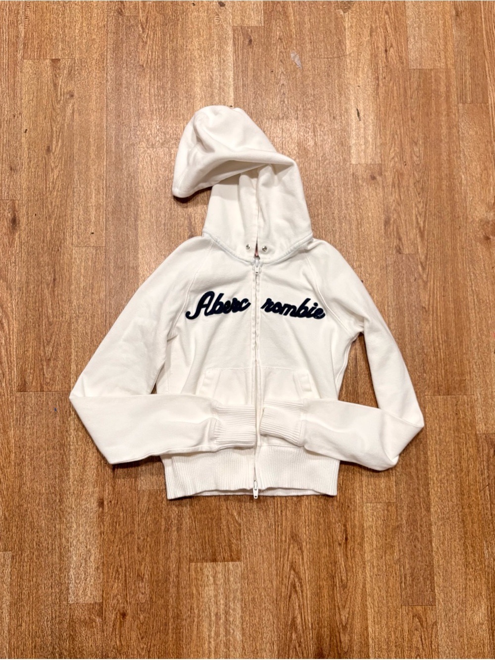 Y2K Aeropostale Cream Zip-Up Hoodie with Navy Script